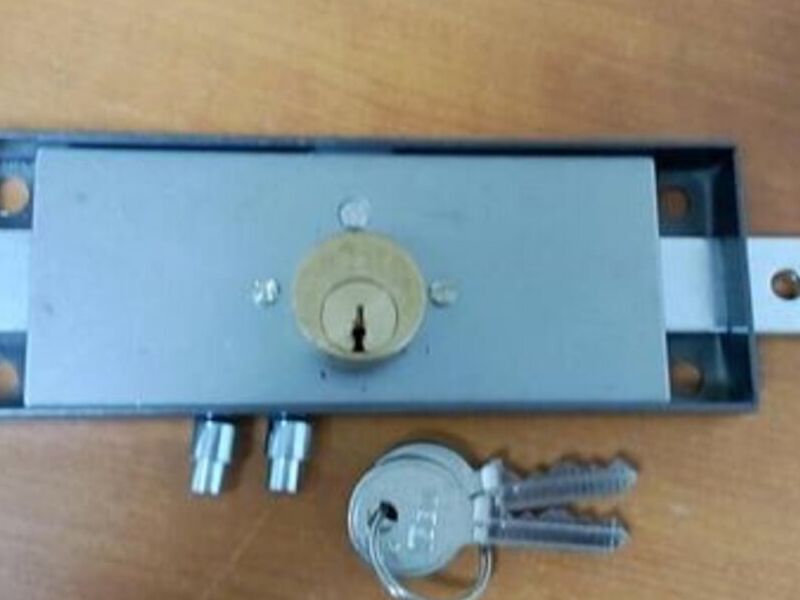 Cerraduras para persiana de metal