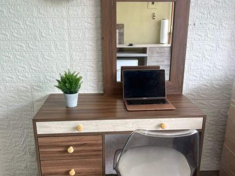 Escritorio tipo VANITY 