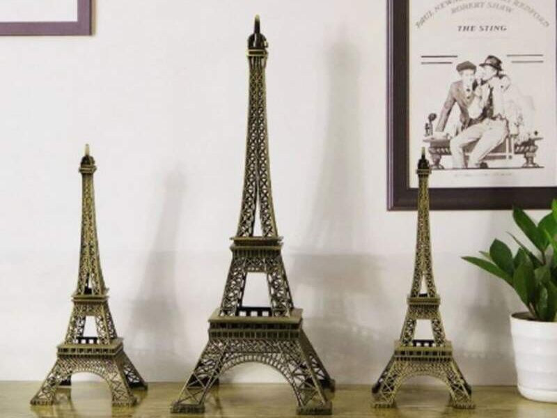 Torre Eiffel decorativa
