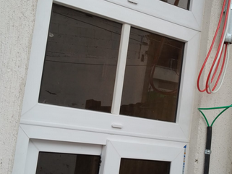 Ventana pvc metal
