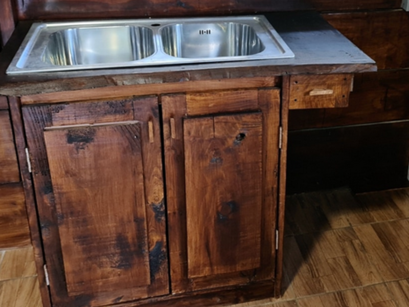 Meson de madera 