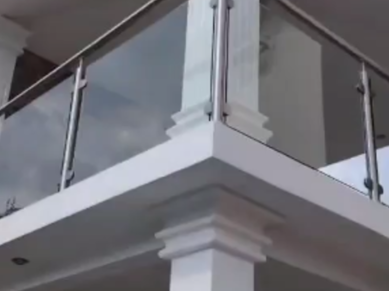Pasamanos de vidrio templado