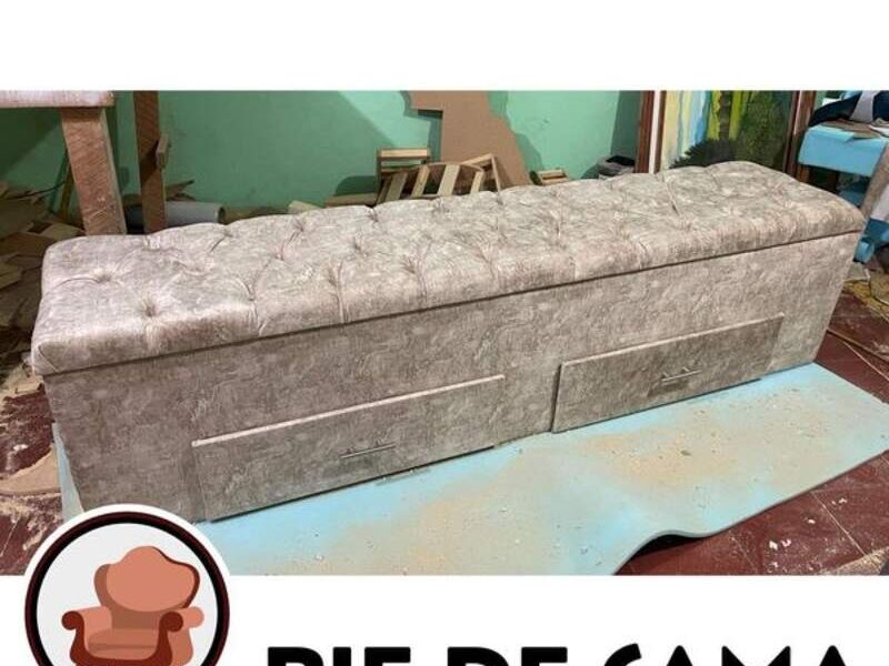 Pie de Cama con Gavetas y Baúl
