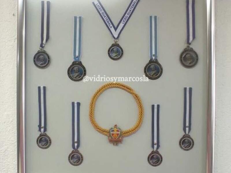 Enmarcado para medallas 