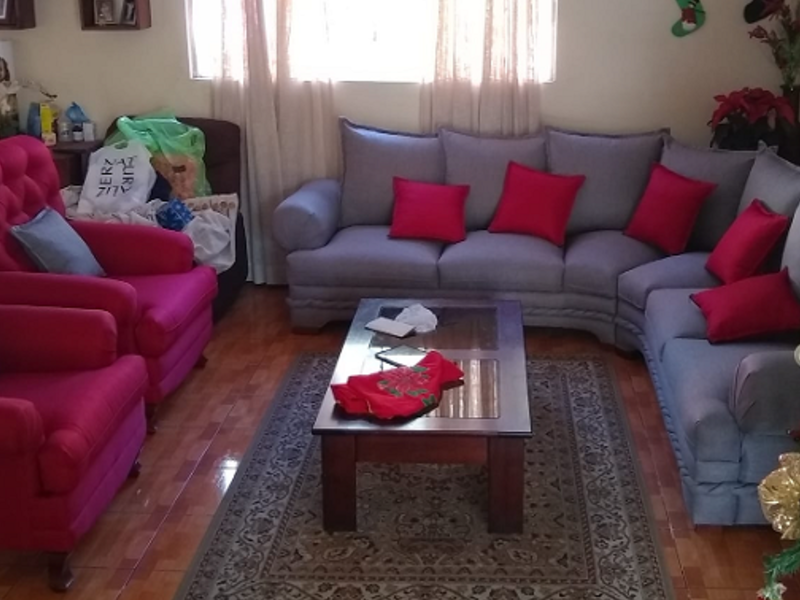 Juego de muebles gris con rojo Dep Guatemala