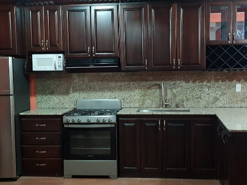 Muebles de cocina color café Jalapa 