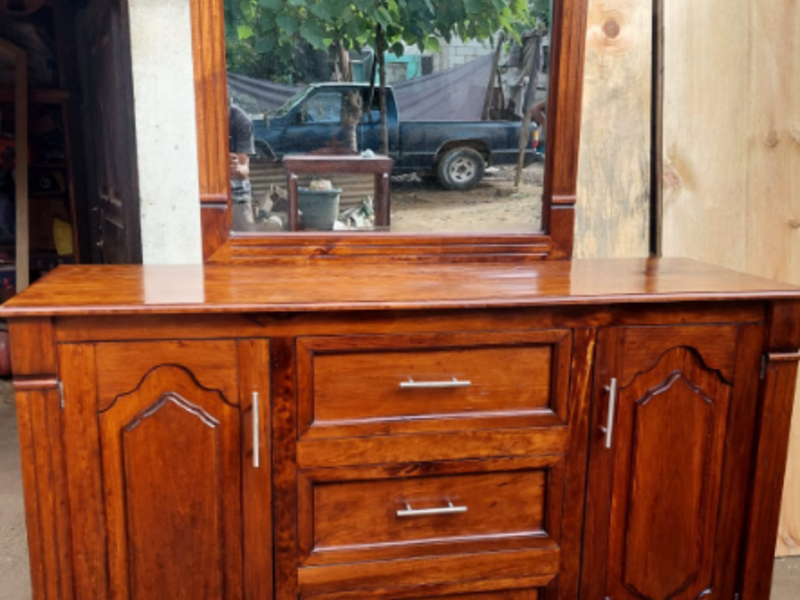 Escritorio madera Antigua Guatemala