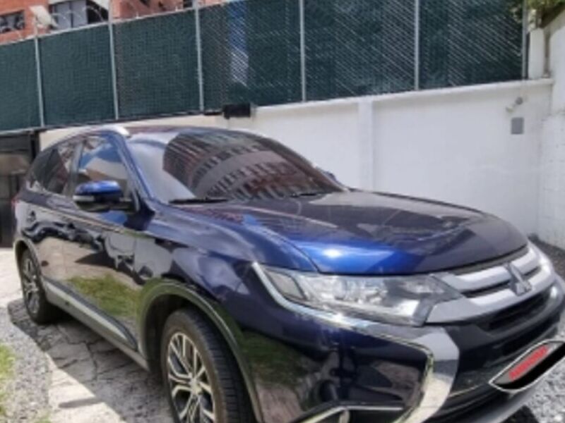 Mitsubishi outlander 2017 Guatemala