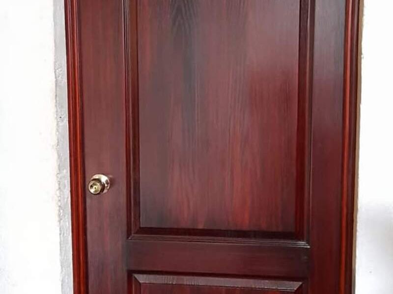 Puerta de madera 