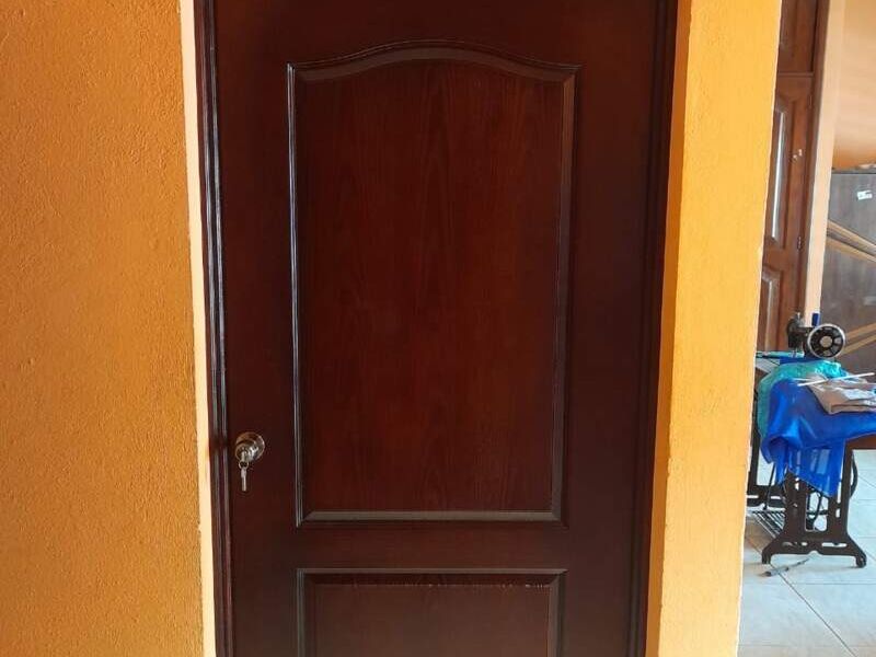 Puerta de madera rustica