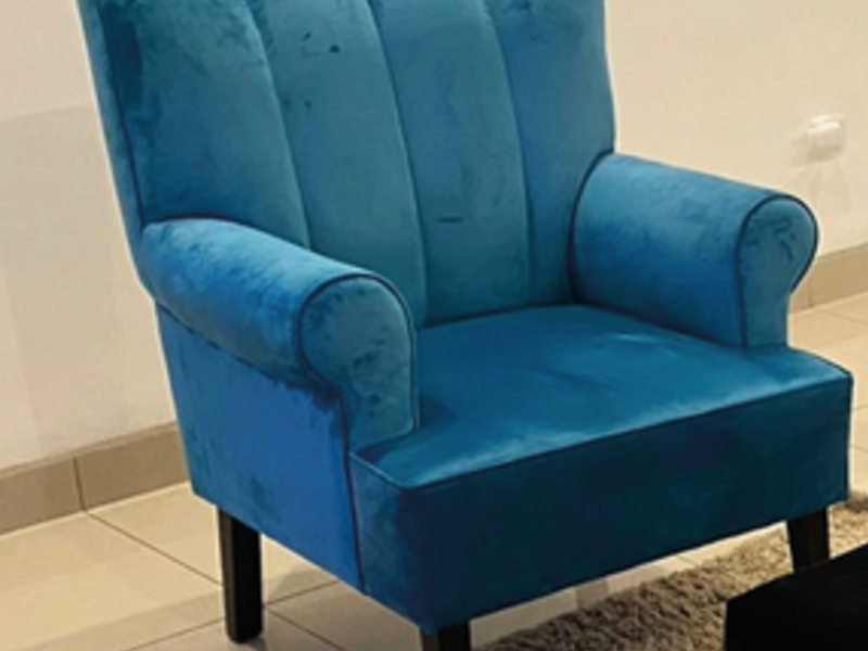 Sofa moderno