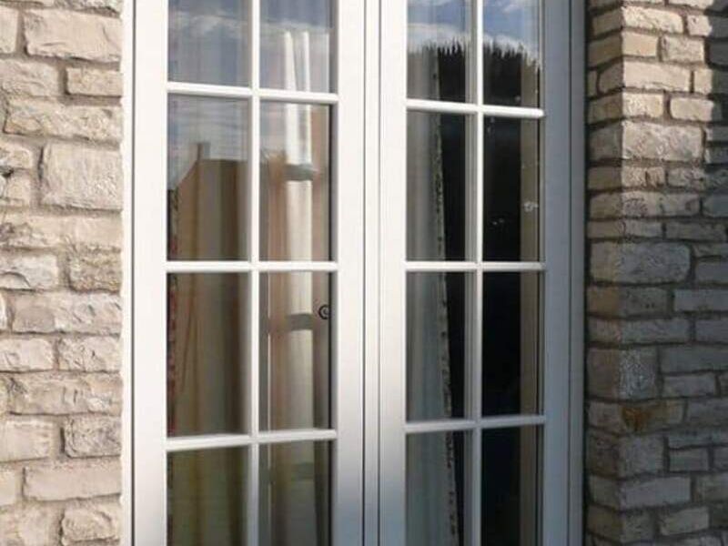 Ventana abatible