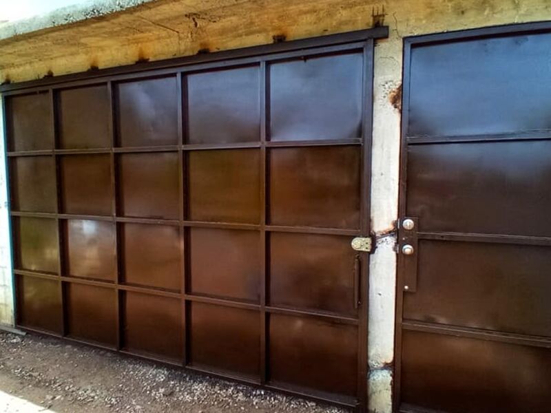 Porton Aluminio Cuadriculado