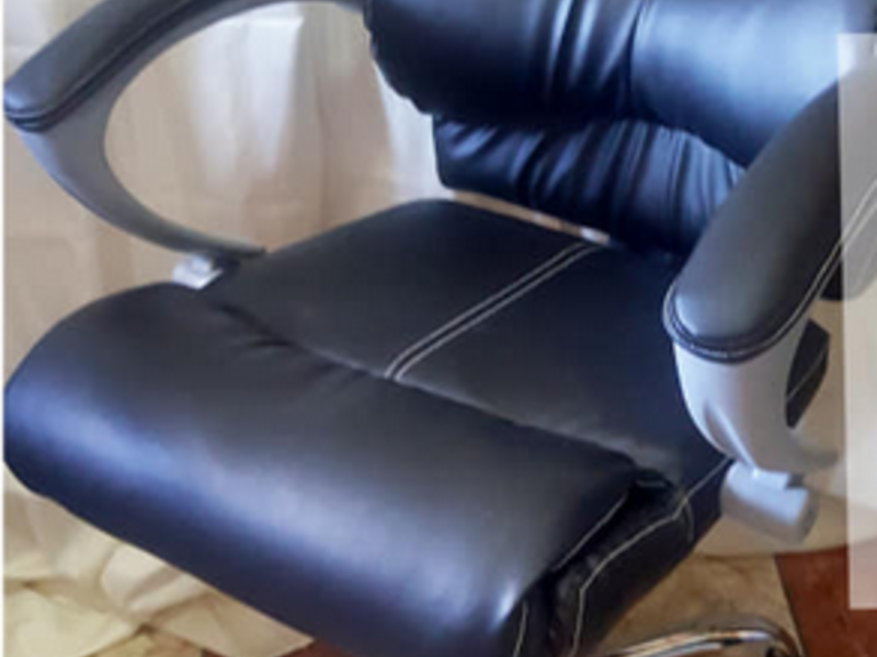 Silla de cuerina