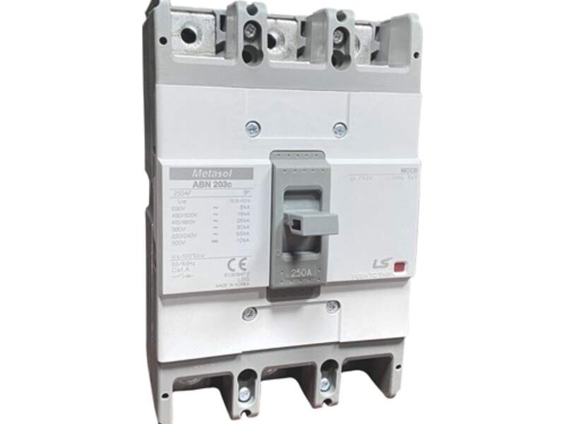 Breaker 3P CDGT