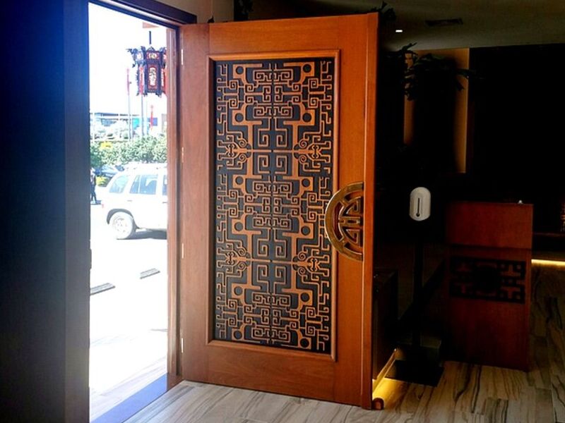 PUERTA ESTILO OCCIDENTAL