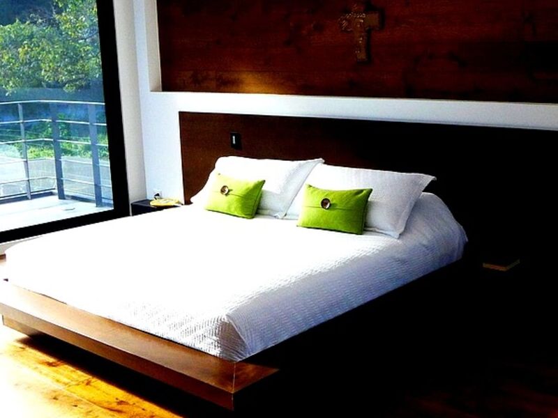 CAMA MODERNA