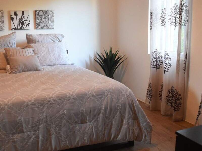 Casas tres a cinco habitaciones Guatemala