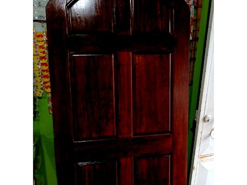 Puerta de madera
