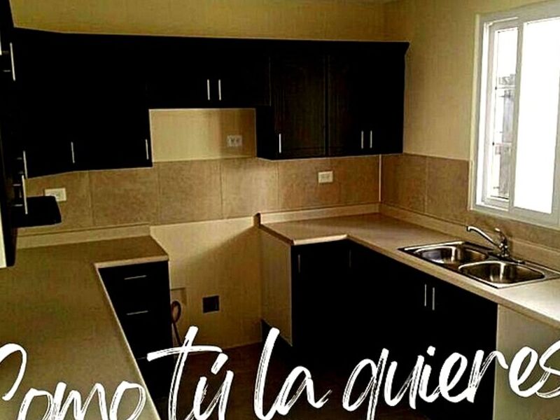 MESÓN DE PORCELANATO BLANCO