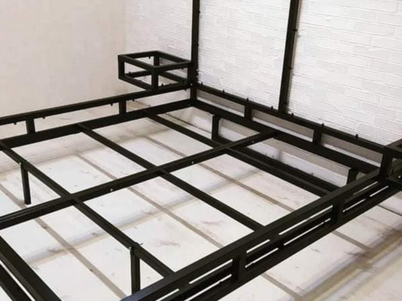 Cama de metal