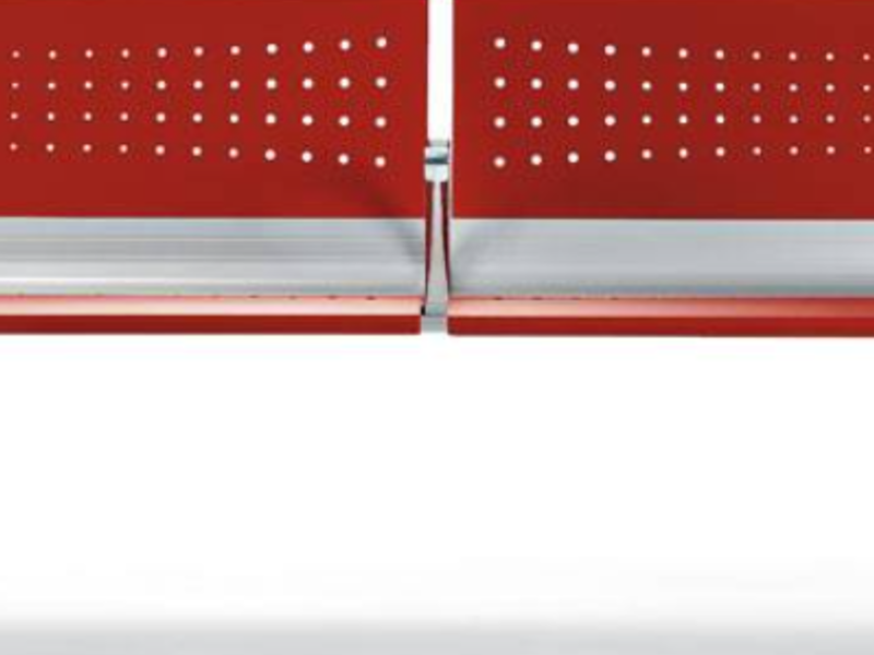 Silla doble metal roja perforada Guatemala