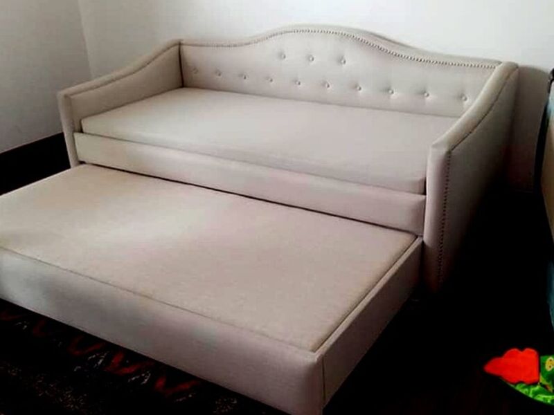 MUEBLES TIPO CAMA