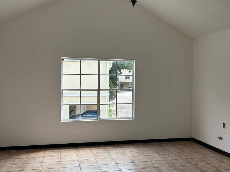 Townhouse Renta  Parada km 14.1 Puerta GT
