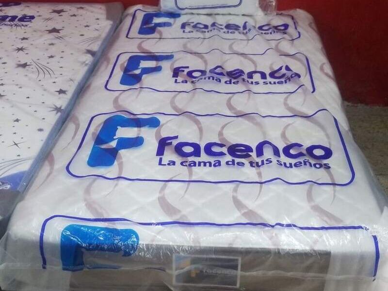 Cama imperial Facenco Chiquimura