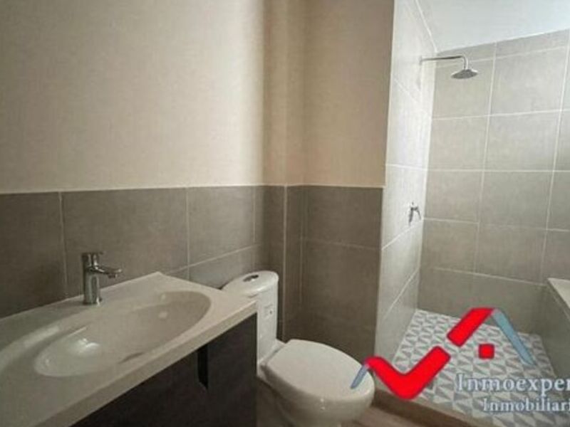 Apartamento renta calzada Roosvel GT