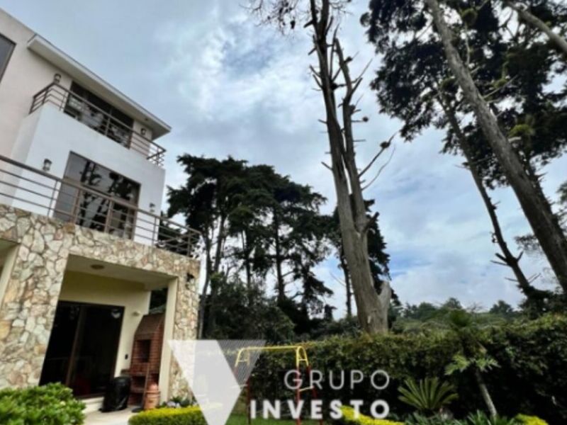 Venta amplia casa El Socorro GT