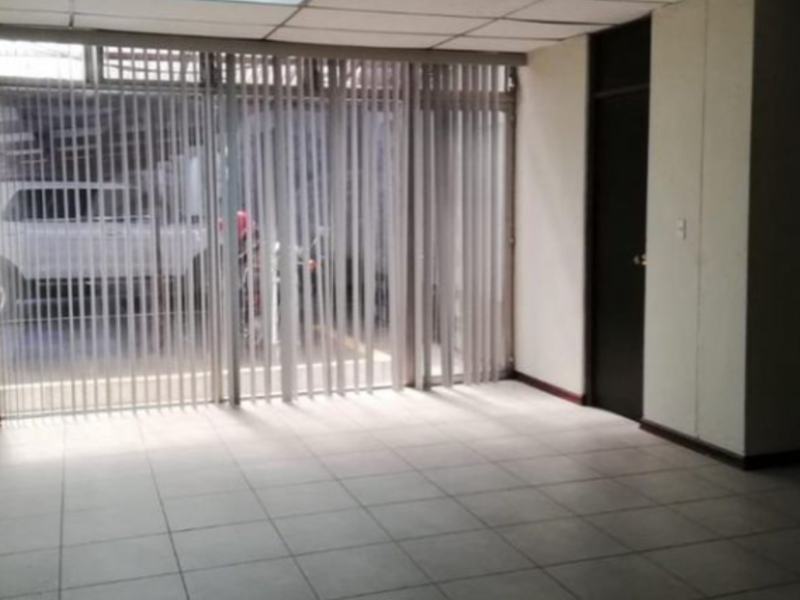 Alquilo oficina plaza Guatemala
