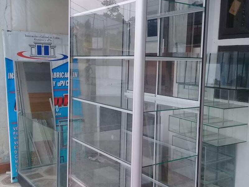 Vitrina de Aluminio Retalhuleu