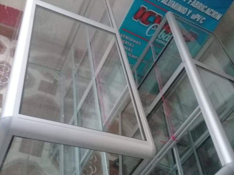Vitrina Aluminio R Retalhuleu