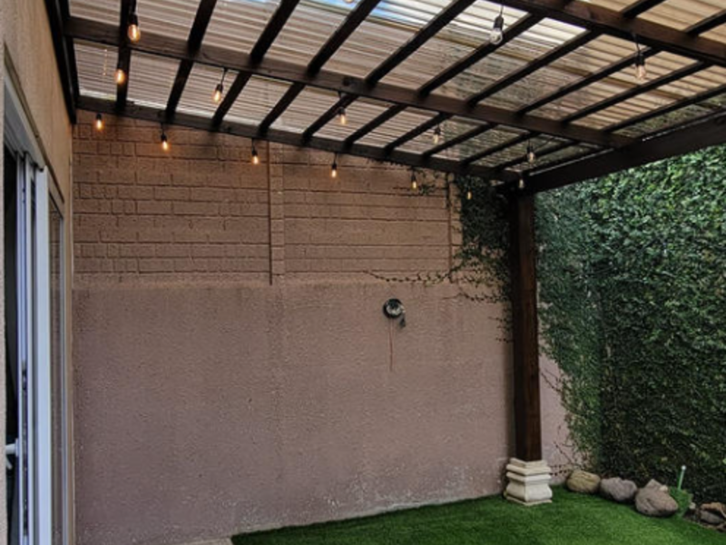 Pergola en madera curada