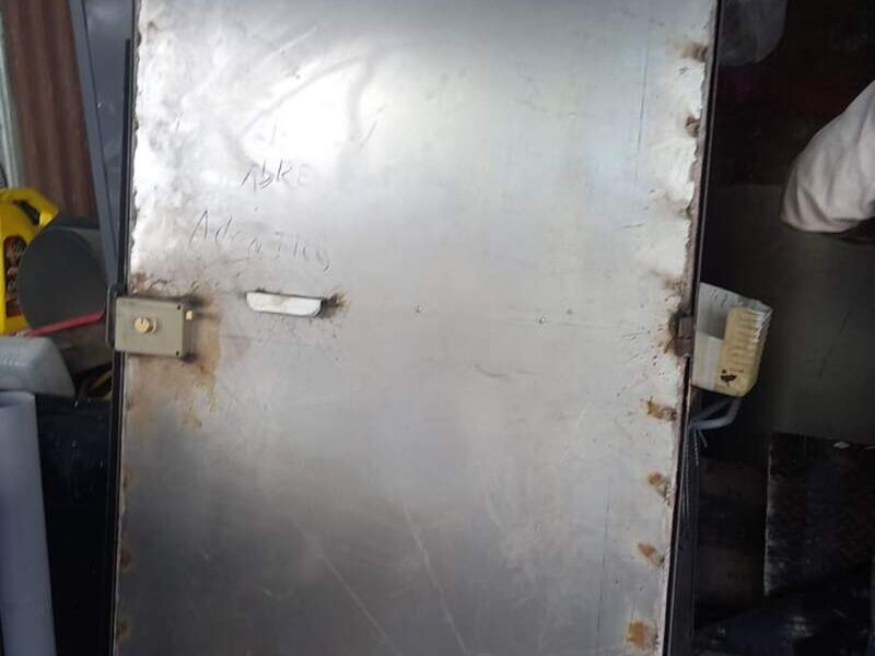 Instalación puertas metal Guatemala