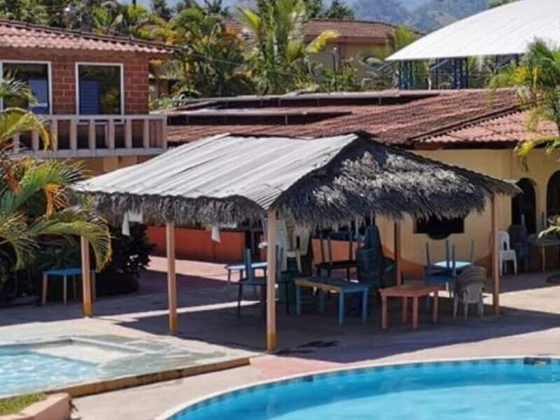 Calefación de Piscinas Con Paneles Solares GT