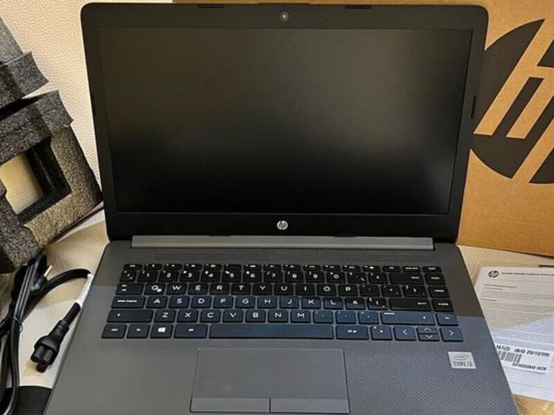 Laptop HP 240 G7