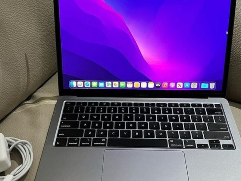  Macbook Air 2020 |}