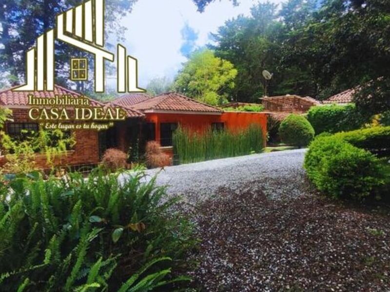 CASA EN VENTA, SANTA LUCIA MILPAS ALTAS.