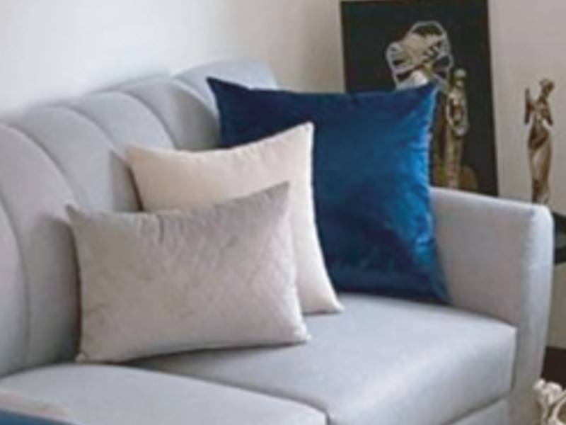 Sofa moderno