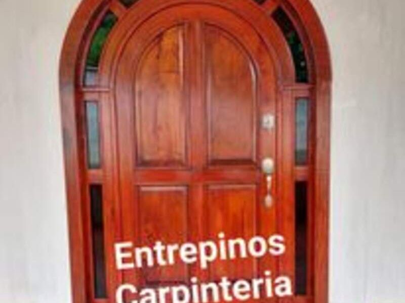 Puerta de madera en Jutiapa Zona 2 