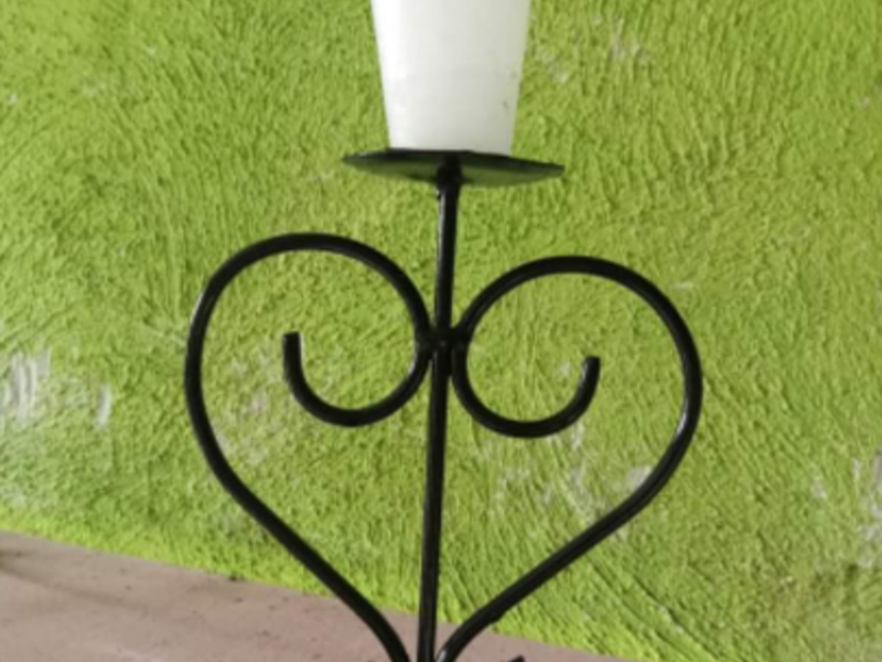 Adorno Candelabro pequeño Metal Guatemala
