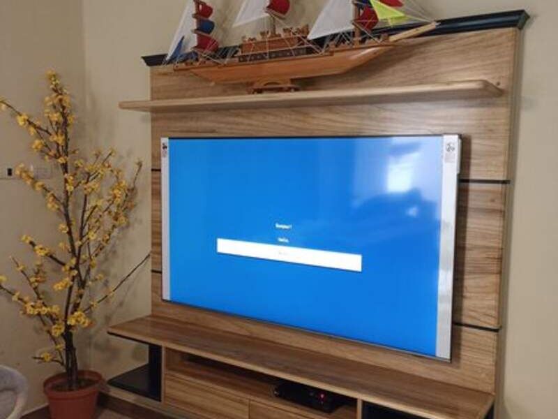 Modulo flotante para TV