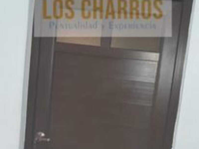 Puertas de madera en El Progreso Guatemala 