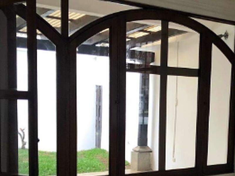 Ventanas Arqueadas en Madera Guatemala 