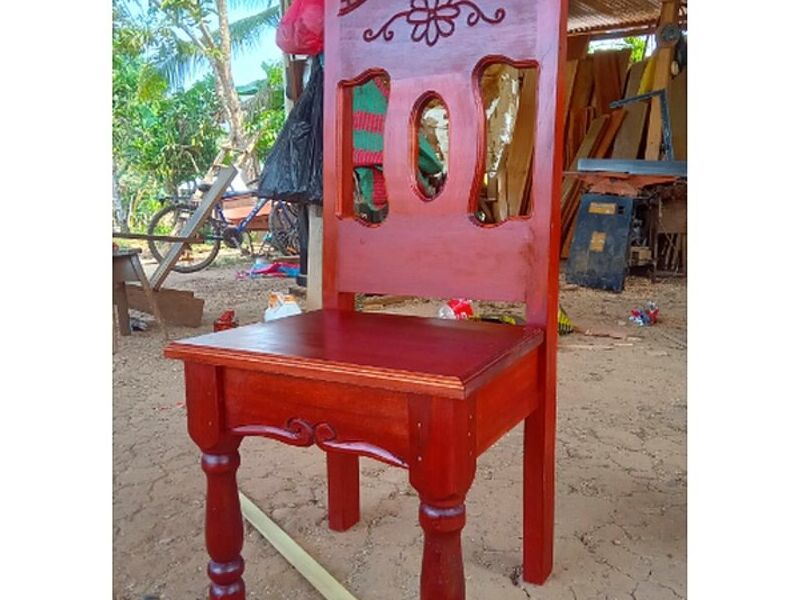 Silla lacada Guatemala 