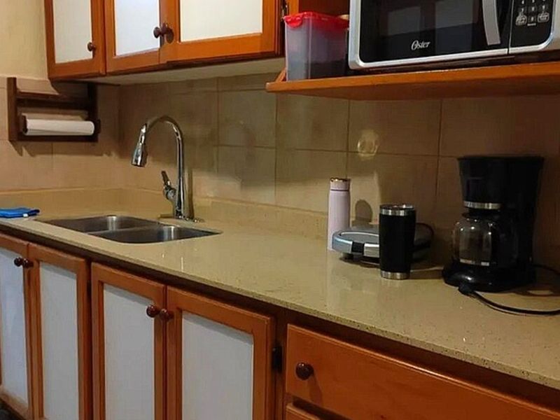 TOP CUARZO BEIGE GUATEMALA