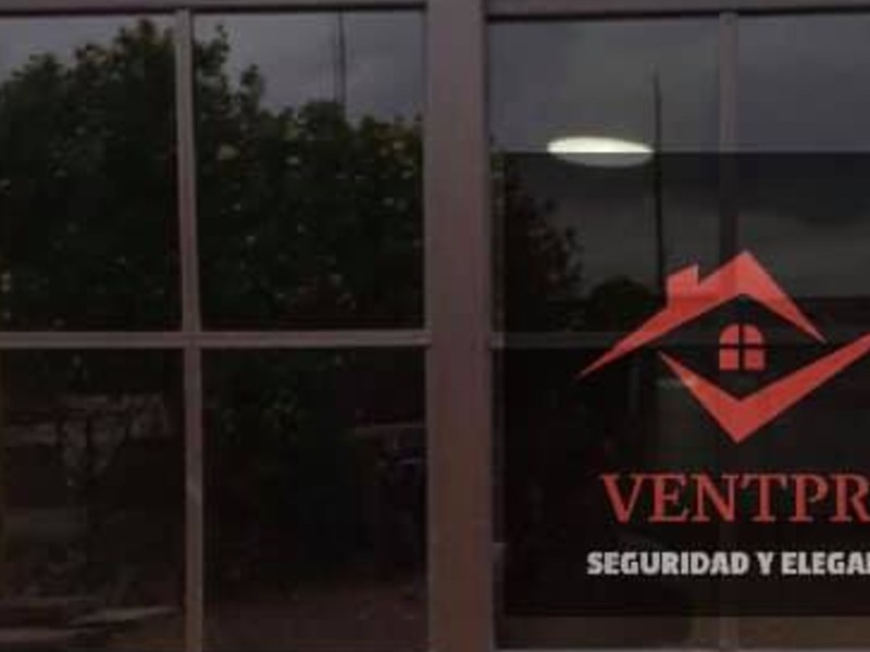 Ventana de madera