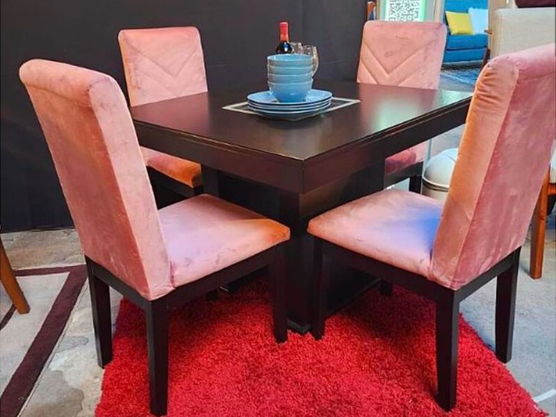 Mueble comedor cuadrado Guatemala 